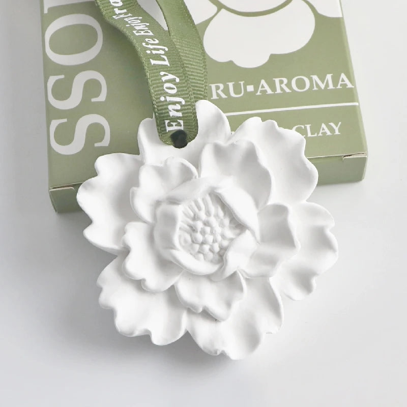 Wholesale Hanging Car Wardrobe Air Freshener Scented Ceramic Porcelain Flower Aroma Plaster Fragrance Essential Oil Diffuser