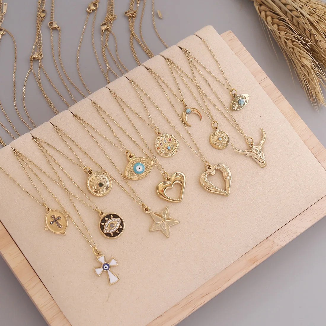 Ins Stainless Steel Pendant Necklaces Tiny Cross Cow Head Moon Star Necklace Gold Plated Devil Eye Necklace for Women Men
