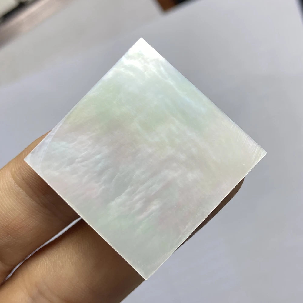 HQ GEMS Hight Quality 30X30x1.5mm Natural White Mother of Pearl Square Sheet Shell Price