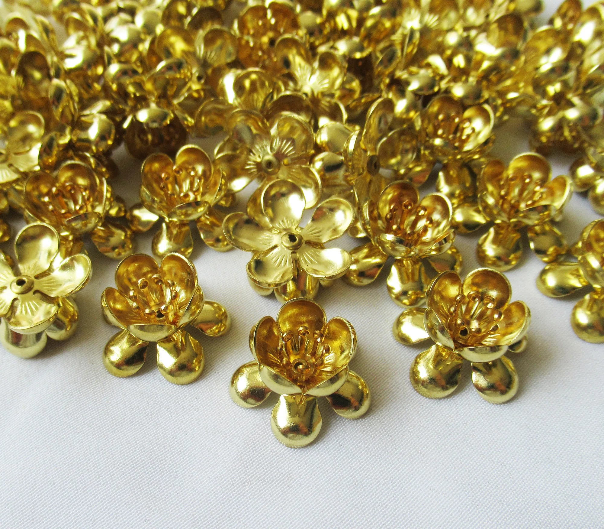 Brass Flower 18mm 3 Layers 1mm Hole Handmade Floral Finding Jewelry Accessory Supplies