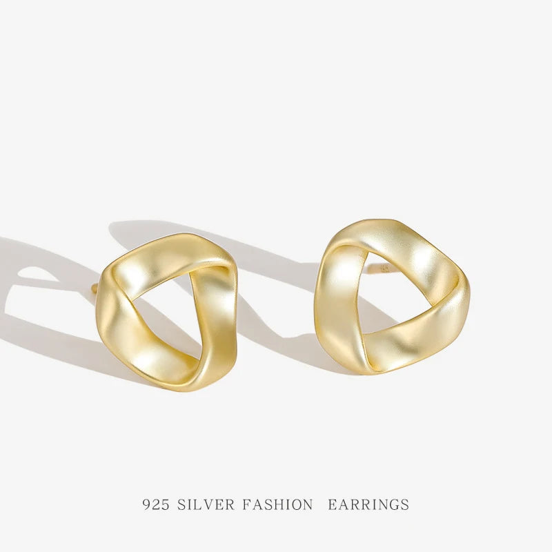 18K Gold Plated 925 Sterling Silver Women's Trendy Huggie Earrings Fashionable Matte Geometric Mobius Stud for Parties