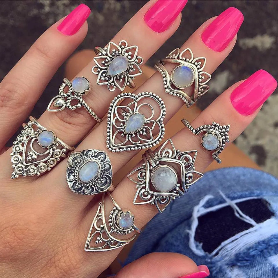 Popular 2022 New Product Trendy Summer Beach Retro Vintage Diamond Crown Star Gemstone Exaggerated 9pcs Fashion Ring Set