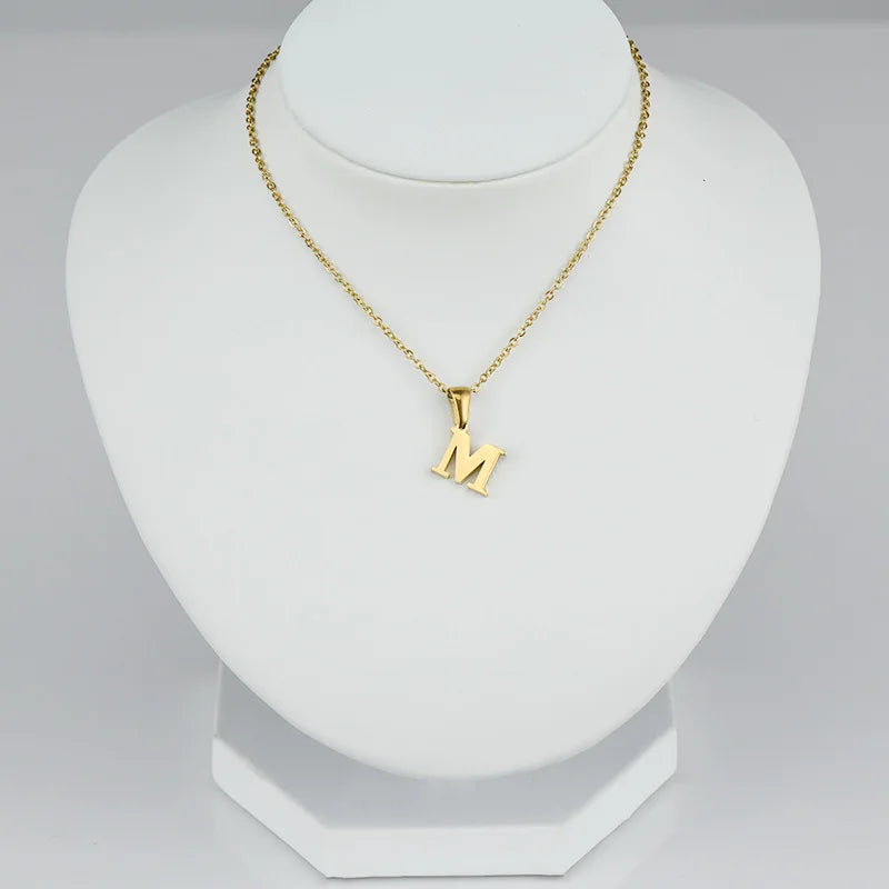 Hot Selling Fashion Exquisite Small Letter Necklace 18K Gold Stainless Steel Mini Letter Necklace to My Daughter