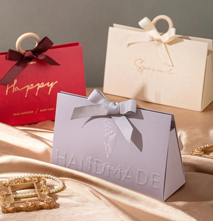 White Card 10*10 Unique Luxury Grey Small Gift Packaging Craft Bag Paper Gift Bags Custom Printed Paper Shopping Gift Bags