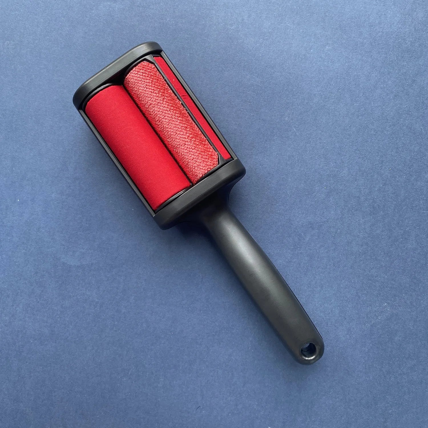 Reusable Pet Fur Remover Roller Sustainable Furniture Bed Dog & Cat Self-Cleaning Tool Made of Plastic & Cotton