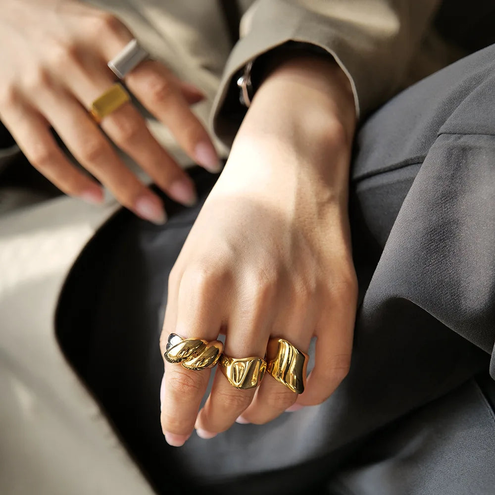 Chic Charm Hammer Texture Waterproof Metal Stainless Steel Wide Band Ring 18K Gold Plated Trend Jewelry