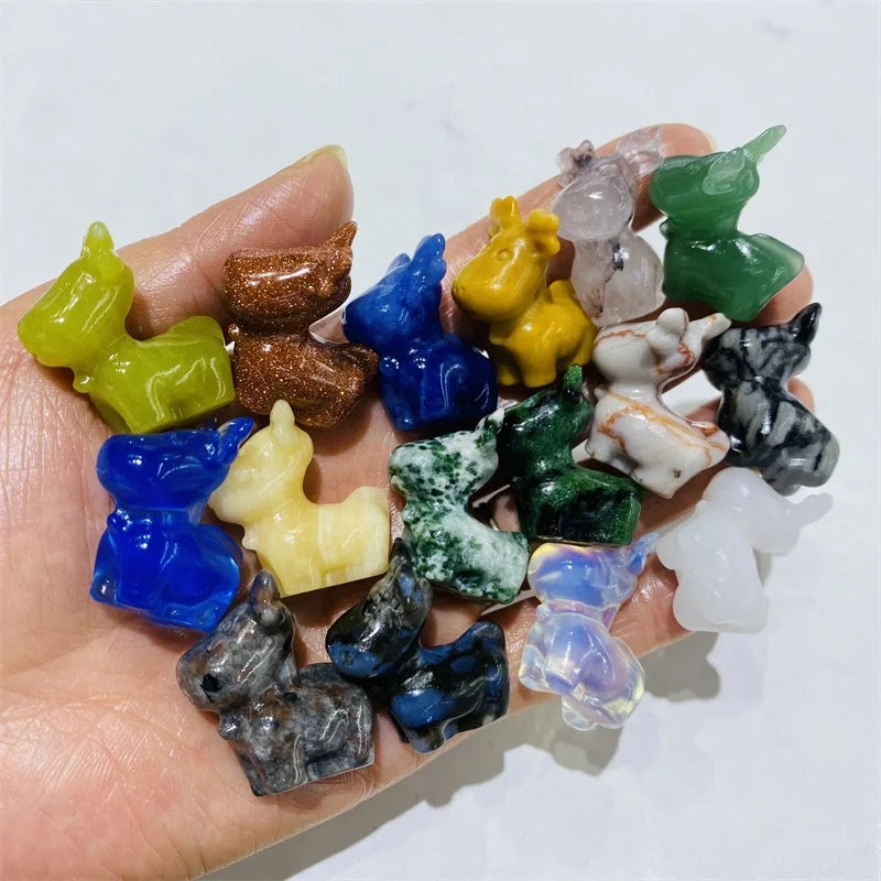 Selling Mixed Crystals Animal Christmas Deer Carving Natural Mini Crystal Deer for Home Decoration