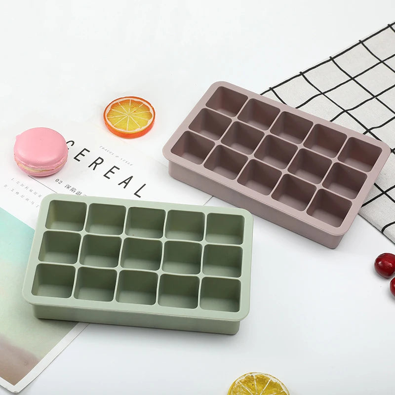 Wholesale Bpa Free Food Grade Silicone Big 6 Grid Ice Cube Tray DIY Ice Cream Silicone Ice Mould with Lid