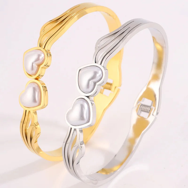 2025 Vintage 18K Gold Silver Plated Stainless Steel Waterproof Jewelry Butterfly Bracelet for Women