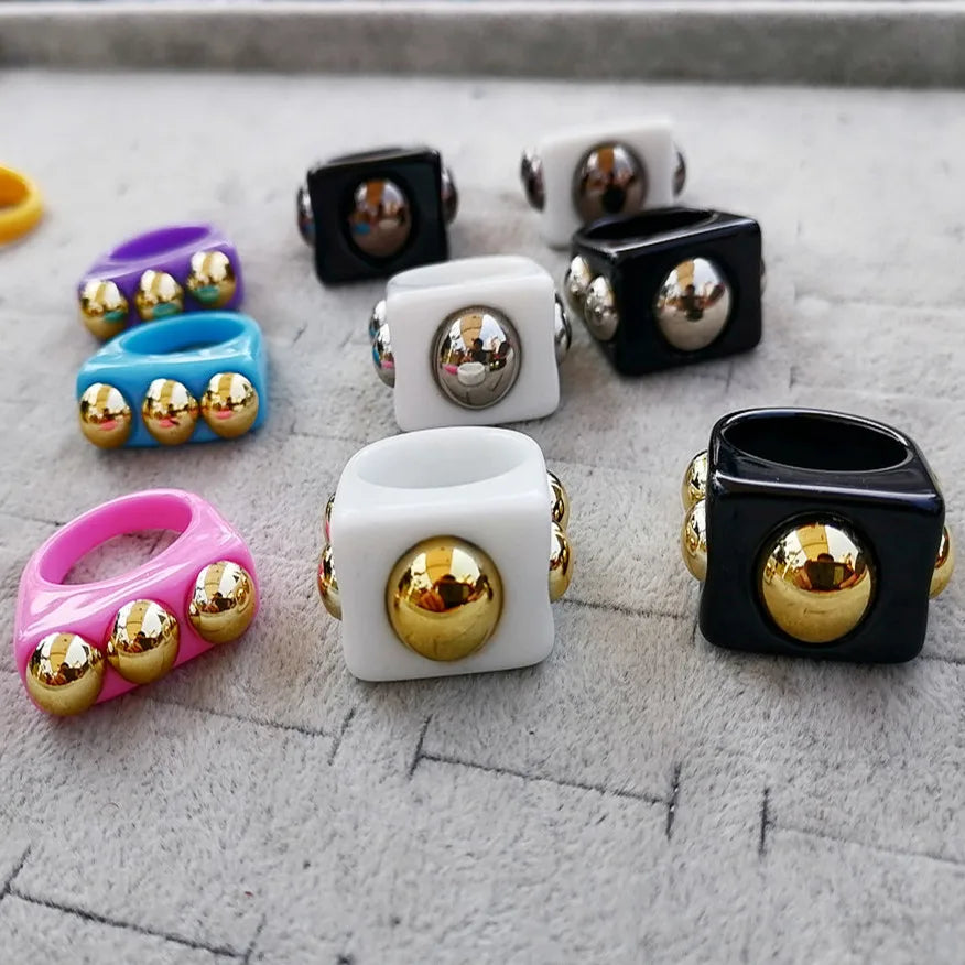 White Black Acrylic Hiphop Square Engagement Rings for Women Wedding Bands or Unisex Black Finger Rings 1 Pair Neon Party Rings