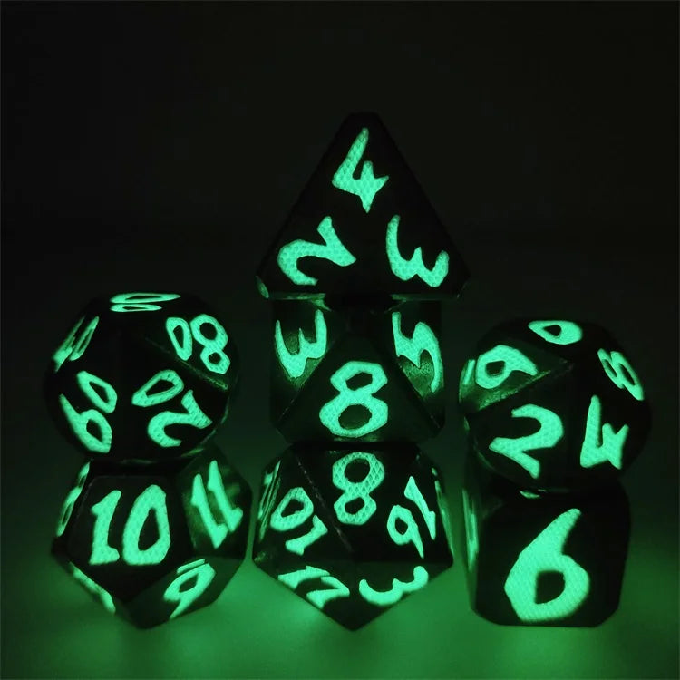 MOQ 10 Night Glowing Jumbo Font Avenger Metal Dice Set for RPG DND Board Game Fans Eco-Friendly Durable