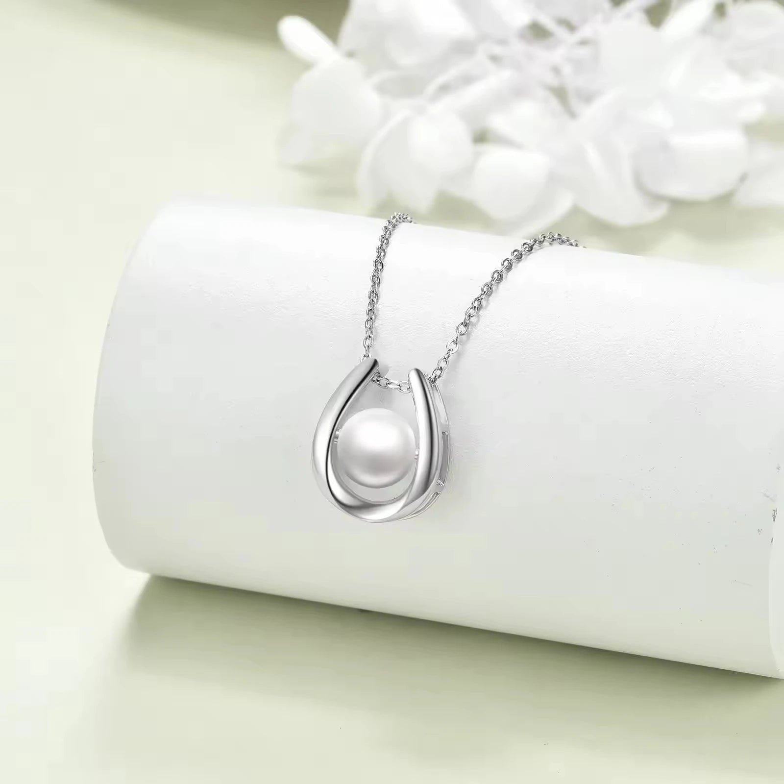 S925 Sterling Silver Rhodium Plated 9mm Freshwater Pearl Horseshoe Pendant Necklace