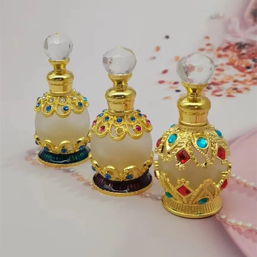 Wholesale Dubai 15ml 30ml Europe Middle East Empty Glass Metal Fancy Perfume Bottle  Essential Oil Perfume Bottle