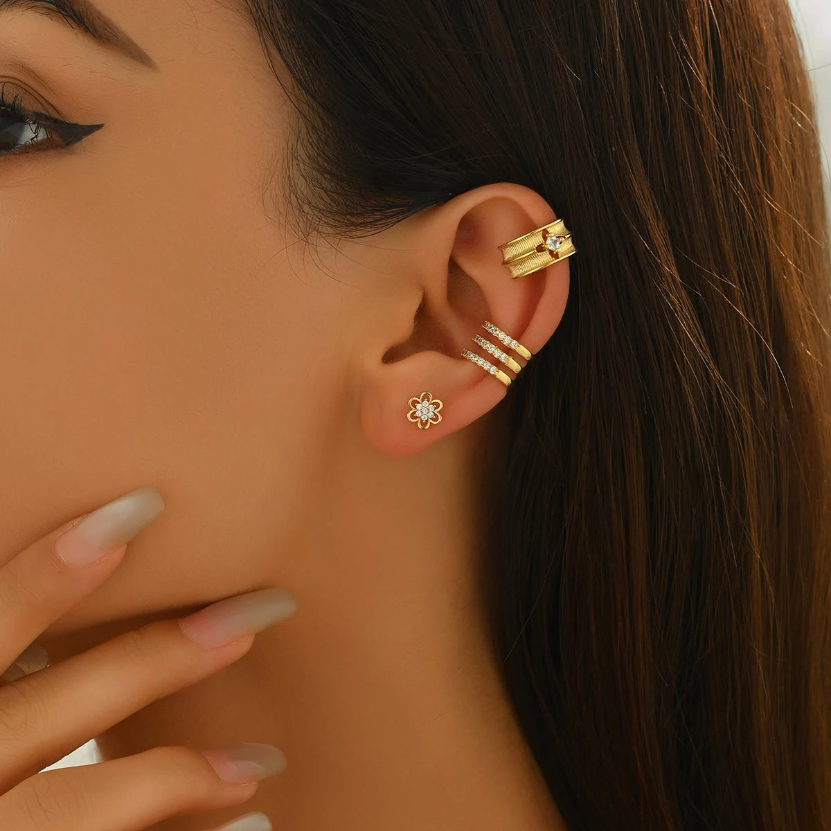 2025 Women's Trendy Flower Shape Clip-on Earrings Customizable Anti-Tarnish Hypoallergenic Ear Clips Wholesale Fashion
