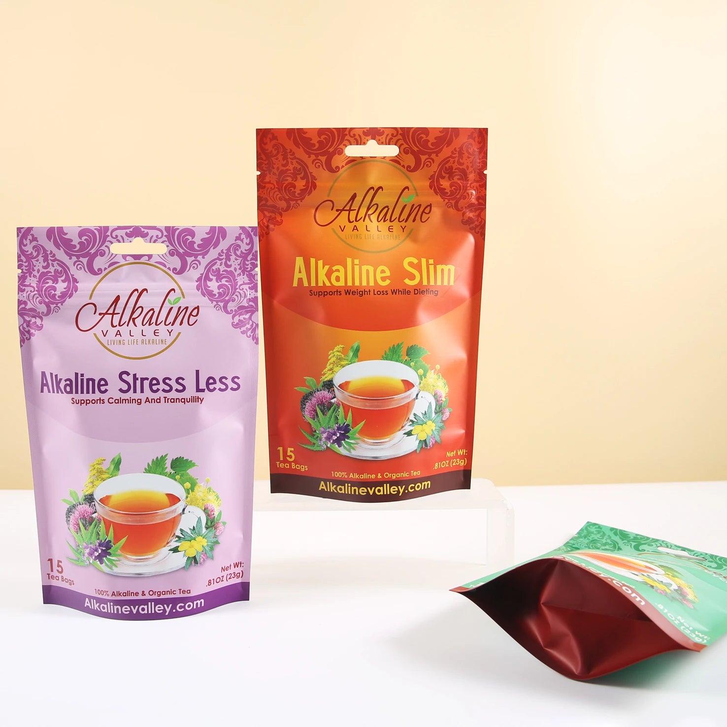 Factory Custom Design Foil Stand up Pouch Bag with Zipper for Coffee Salad Cakes Lollipops Powder-Embossed Surface Heat Sealed