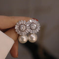 Trendy Luxury Imitation Pearl Stud Earrings Minimalist Pearl Zircon Diamond Stud Earrings Silver Pearl Earrings for Women