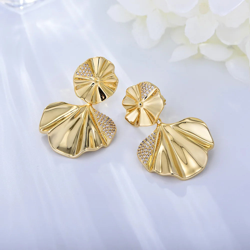 Minimalist Unique Women Jewelry Oceanic Shell Drop Earrings Scalloped Ruffle Waves Brass Earrings with Cubic Zirconia