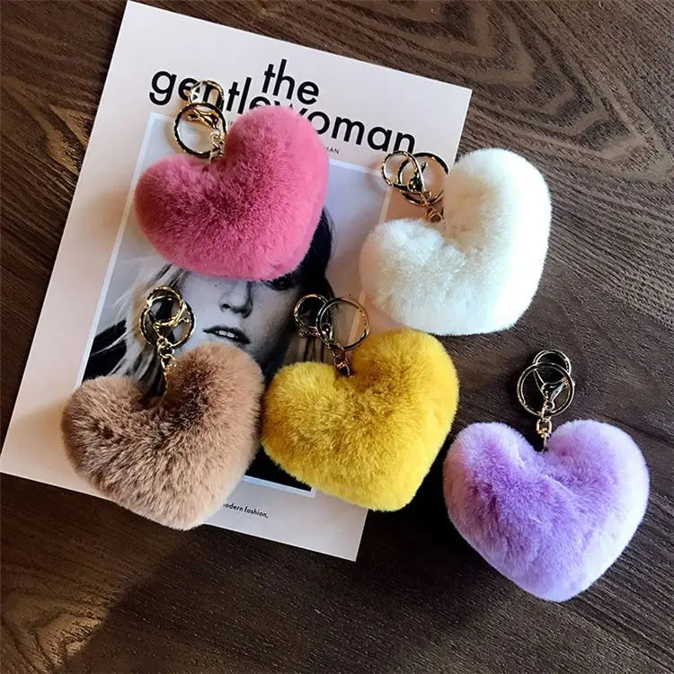 Wholesale Fluffy Promotion Heart Fur Pompom Keychain Heart Faux Fur Green Pom Pom Heart Fur Keychain Accessory Puffball Key Ring