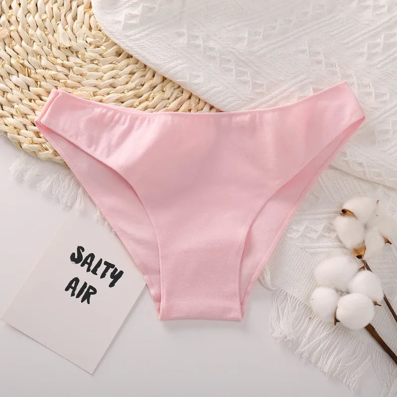 Simple & Elegant Women Low-Rise Underwear Smooth Panty Breathable Skin Friendly Natural Cotton Panties