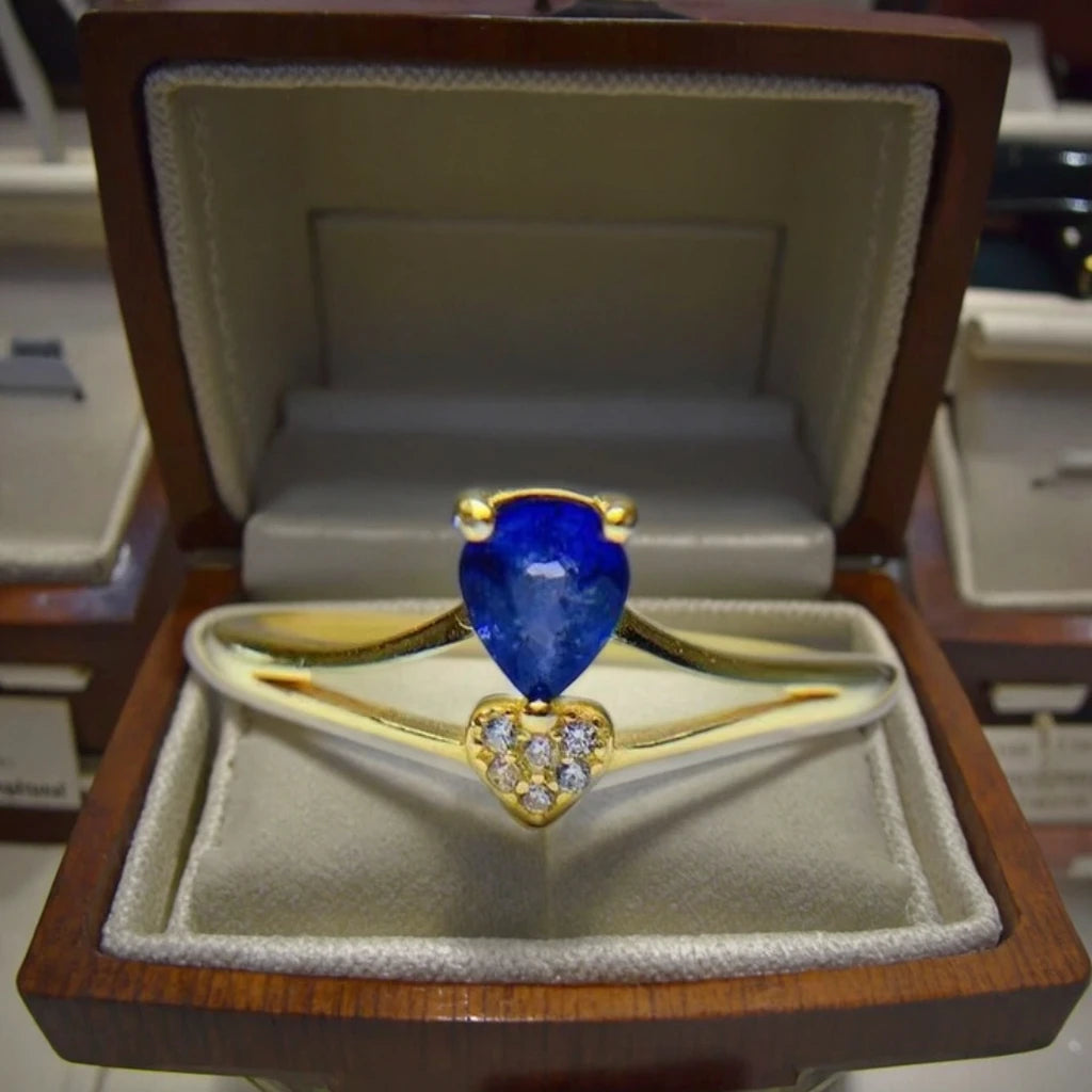 Factory Supply 925 Sterling Silver Platinum Plated Classic Style Personalized Natural Sapphire Rings Women Pear Cut Promise