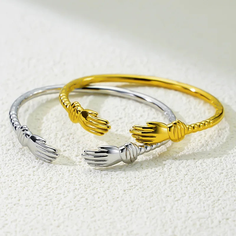 Hot Sale Stainless Steel Women Accessories Hand Cuff Opening 18K Gold Plated Embrace Fashion Jewelry Bracelets Bangles
