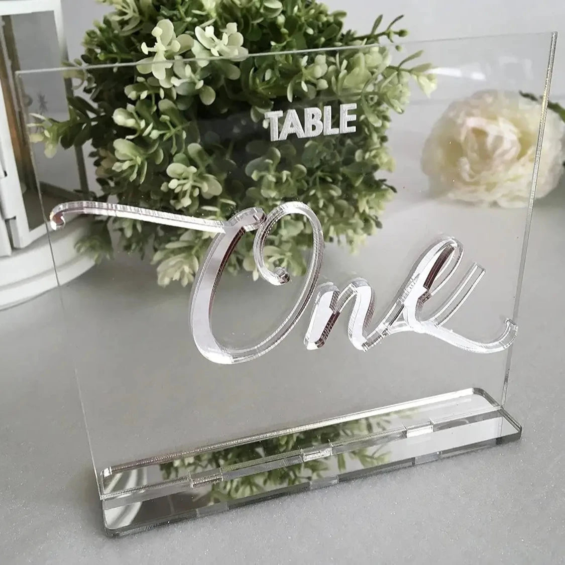 Modern Personalized Custom Gold Silver Black clear Acrylic Weddings Table Number With Stand Sign Decorations Laser Cut Letters