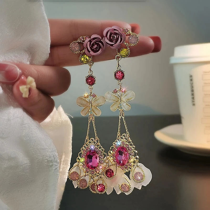 Kaimei 2022 Earring Fashion Jewelry Vintage Baroque Style Rose Flower Drop Earrings Long Women Butterfly Crystal Dangle Earrings