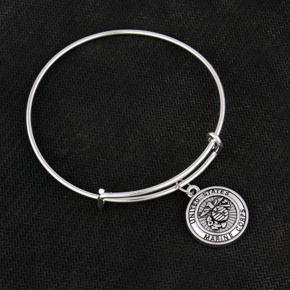 B2687 Vintage Jewelry USN COAST GUARD ARMY AIR FORCE NAVY Sign Charm Bangle Eagle Round Memorial Bracelet