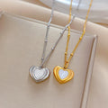 Fashion Stainless Steel Bead Chain Heart Shape Pendant Necklace for Women Girls Geometric Peach Heart Shell Choker Necklace