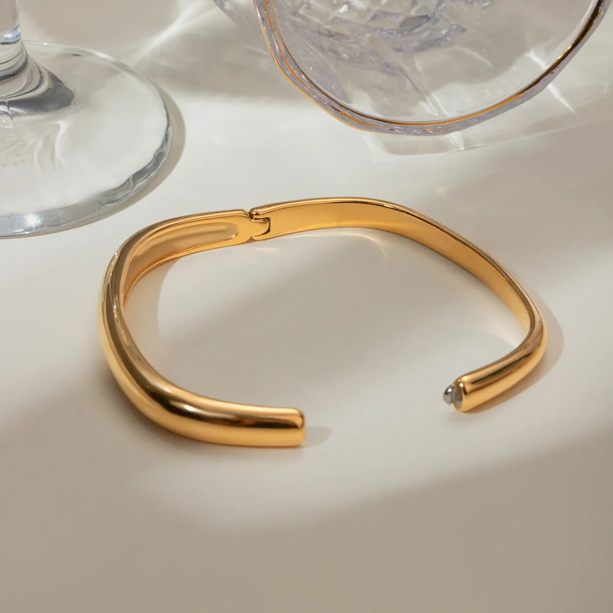 Vintage Jewelry 18K Gold Plated Buckle Square Antique Bracelets Minimalist Women Bangle Bracelet Stainless Steel