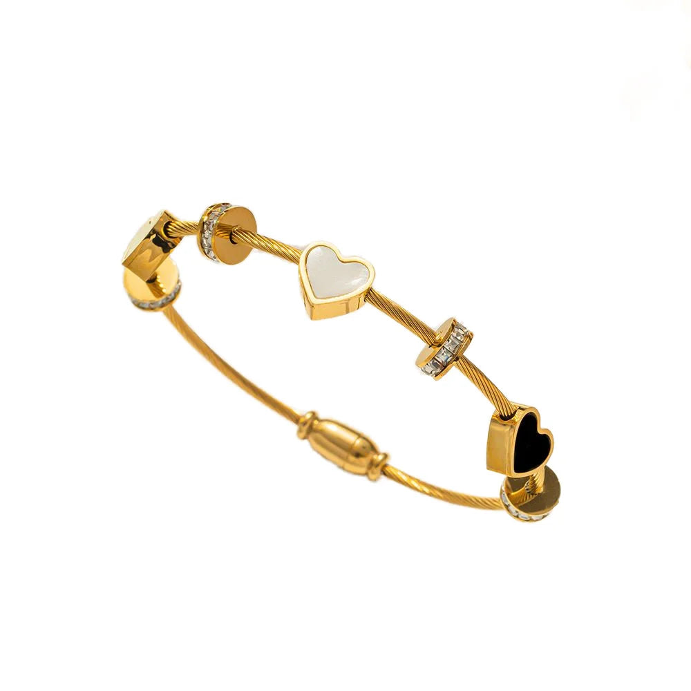 Stainless Steel Electroplated 18K Gold Non-fading Pendant Bracelet Popular Fashion Heart Shaped Pendant Charm Bracelet for Women