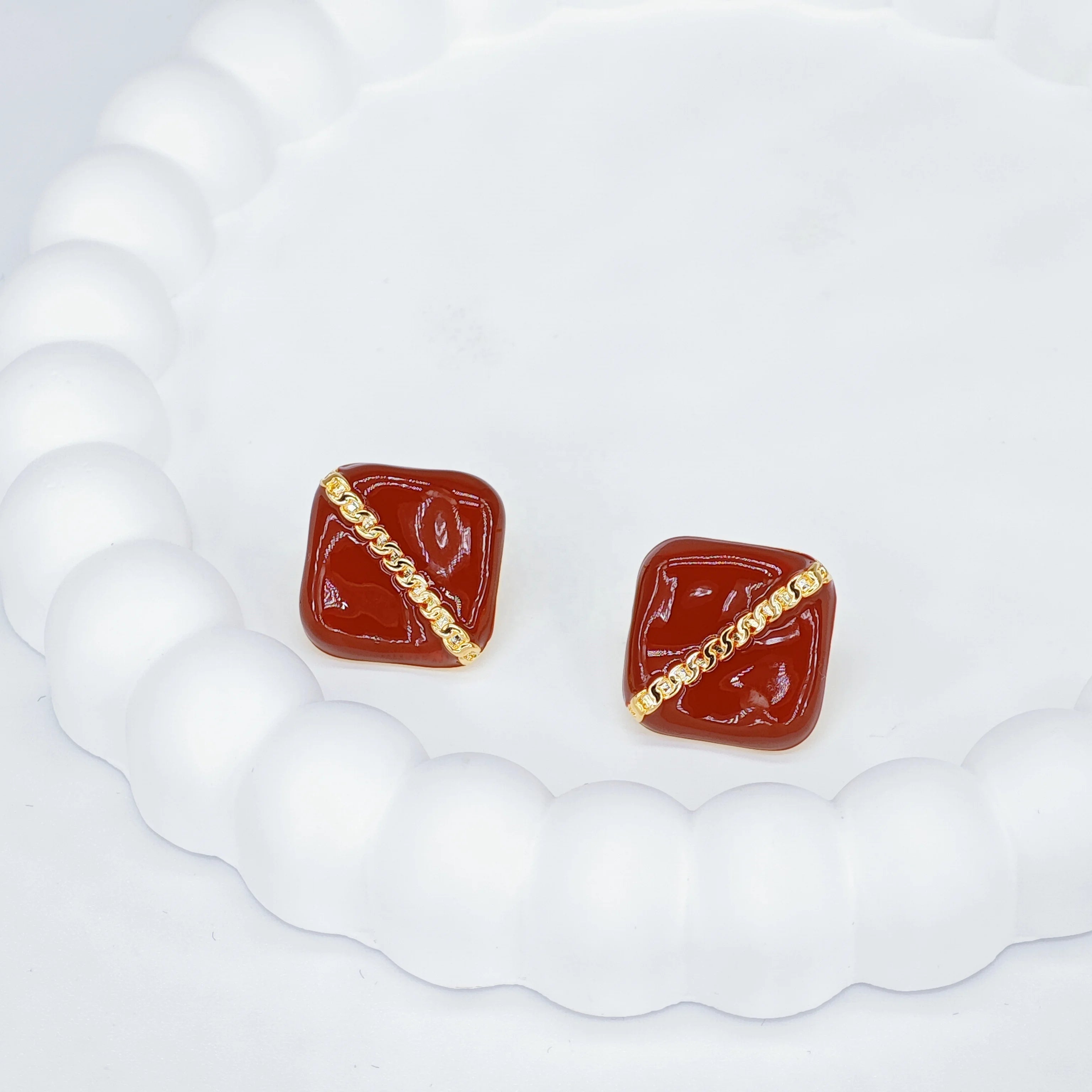 Ilona Wholesale Bulk Modern Geometric Stud Earrings 18K Gold Plated Copper Red Agate with Cuban Chain Earrings Office Jewelry