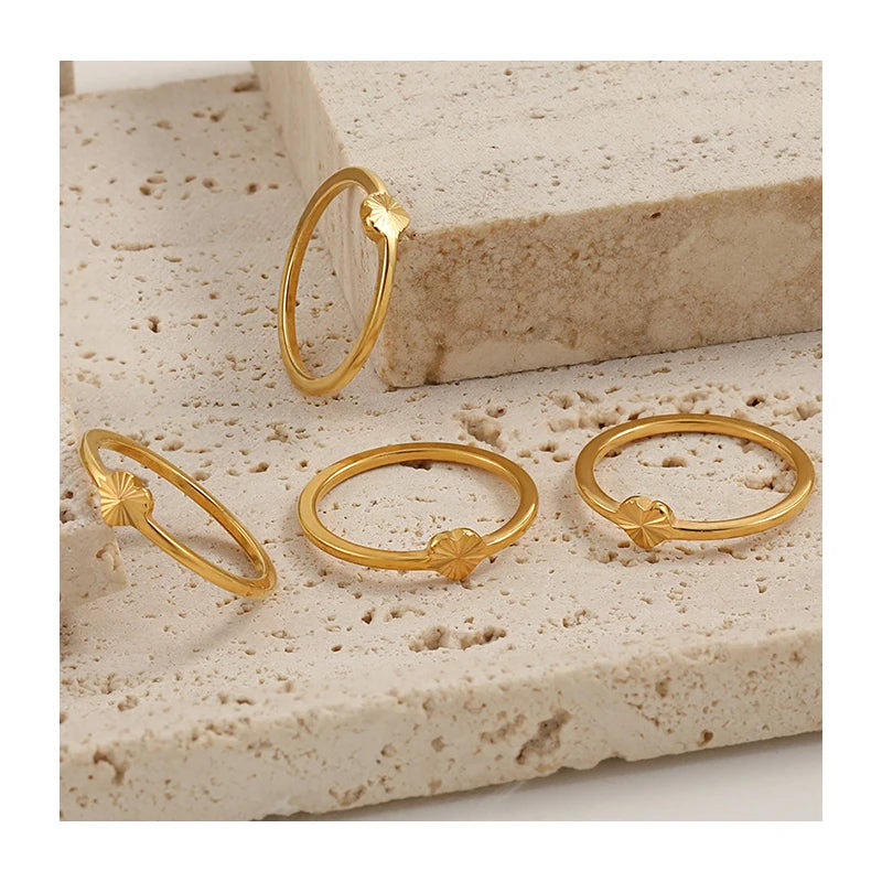 2025 New Arrival Gold Waterproof Jewelry Custom Logo Stainless Steel Gold Small Burst Heart Finger Rings