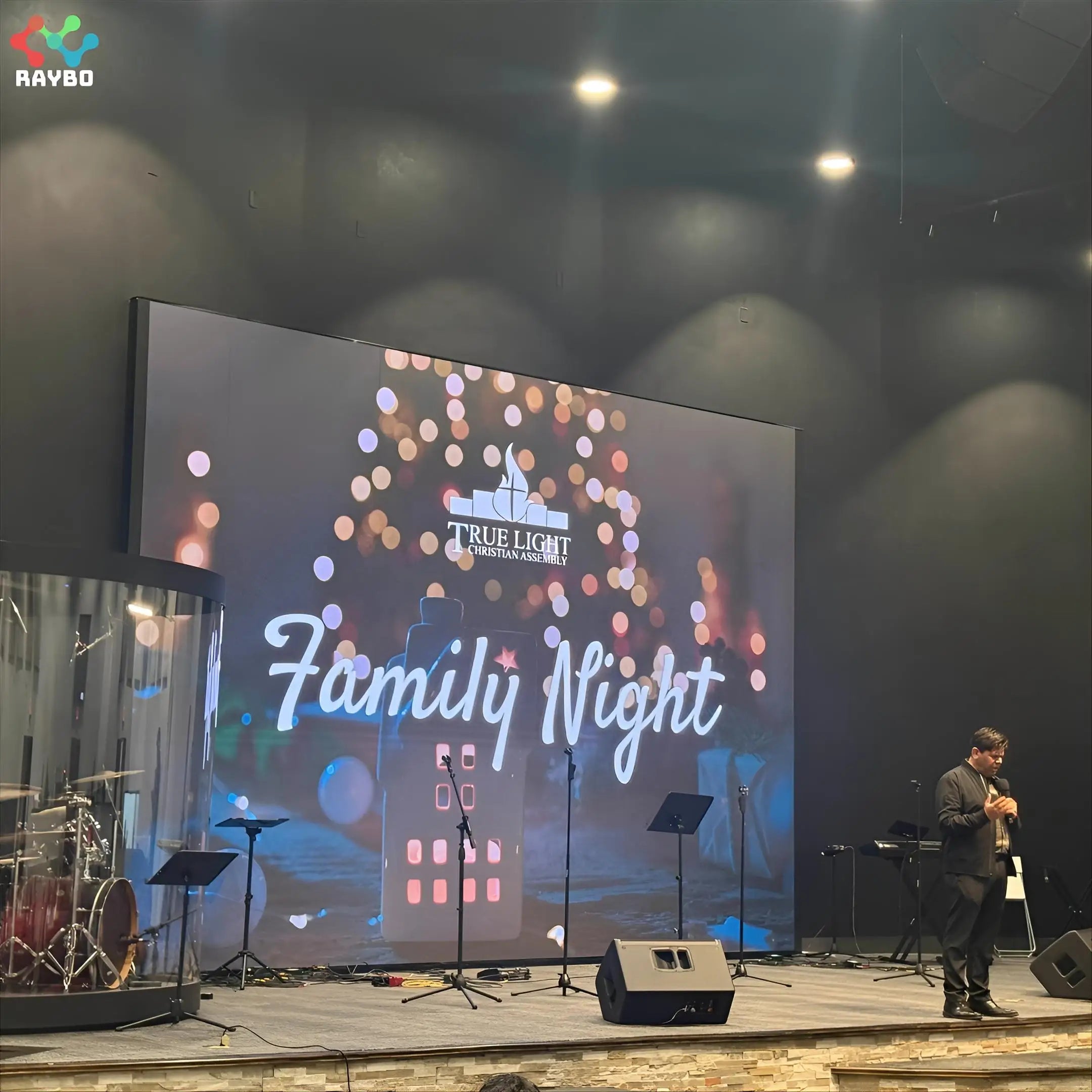 RAYBO Indoor Rental LED Display P3.91 High-definition LED Screen HD LED Wall Panel Suitable for Church Background Events