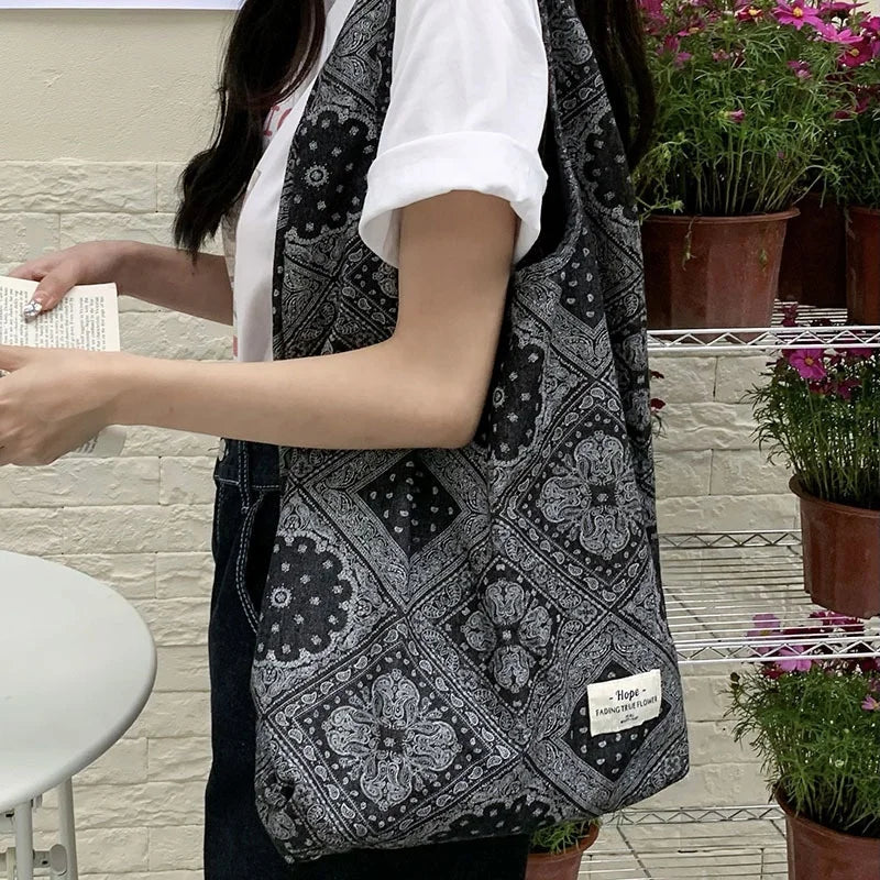2025 Spring and Summer Women's Retro Cashew Printed Canvas Shoulder Bag Stylish Folding Design