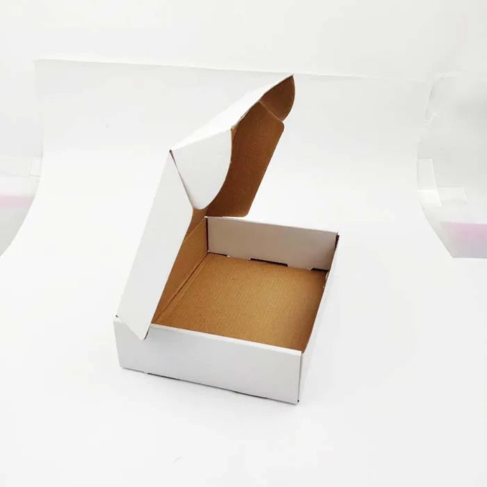 Eco-Friendly White Paper Cardboard Storage Box Embossed Airplane Shape Glossy Lamination Vanishing Packaging Shipping Mailer