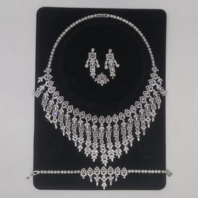 Four-piece Exquisite Jewelry Set Elegant Atmosphere Wedding High-grade Necklace Earrings Bracelet Factory