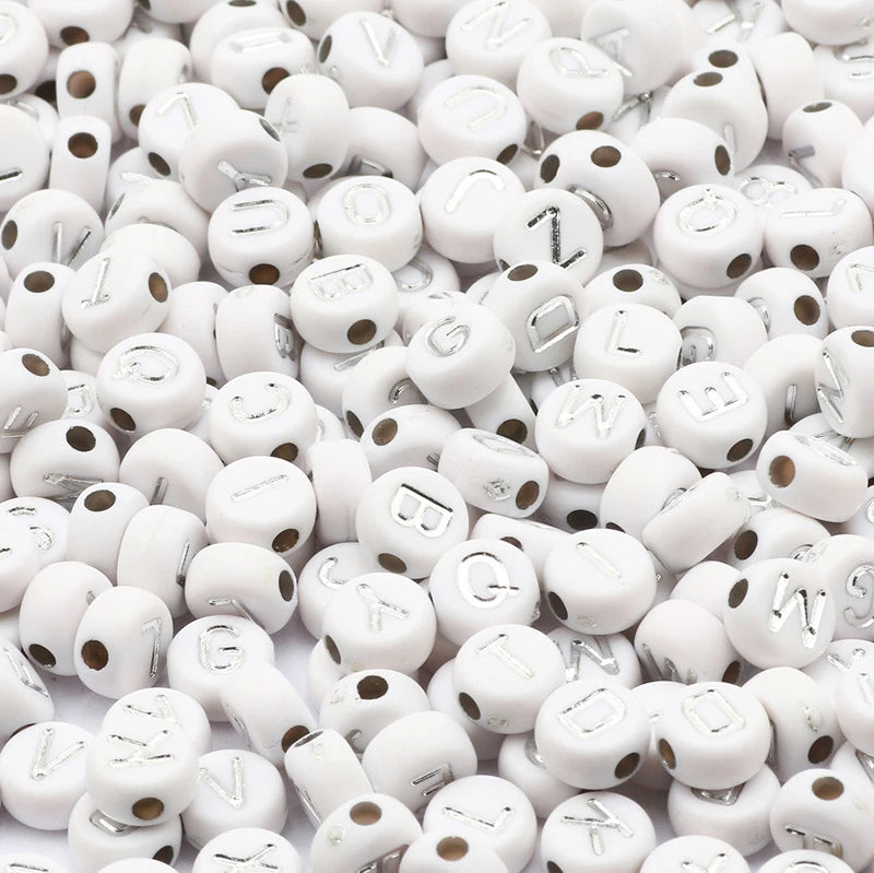 Wholesale 4*7mm White Acrylic Alphabet Beads round Silver Letter Beads for Jewelry Making Plastic Lucite Beads