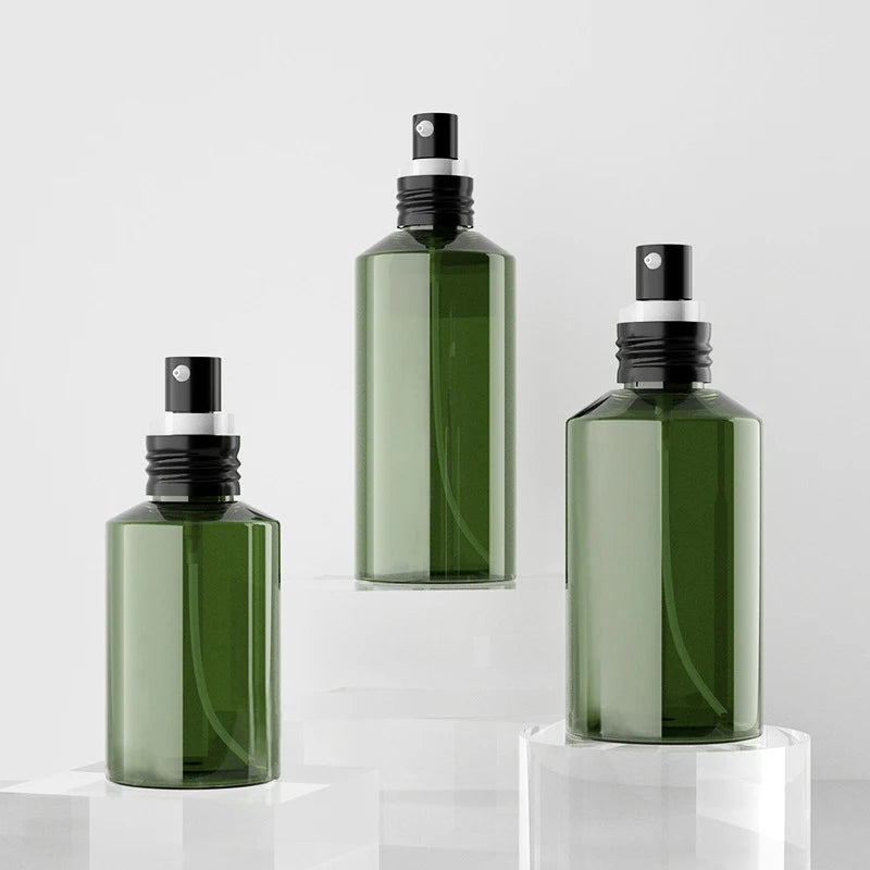 White HDPE Recyclable Cosmetic Plastic Bottle for Skin Care Serum Shampoo & Lotion Spray 200ml/260ml/300ml/400ml