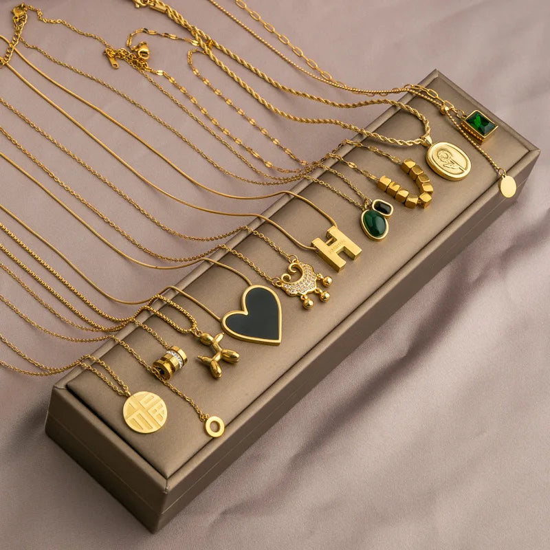 Fashion 37 Model Heart Pendant High Quality Women Necklace 18K Gold Plated No Tarnish No Fade 316l Stainless Steel Necklace 2023