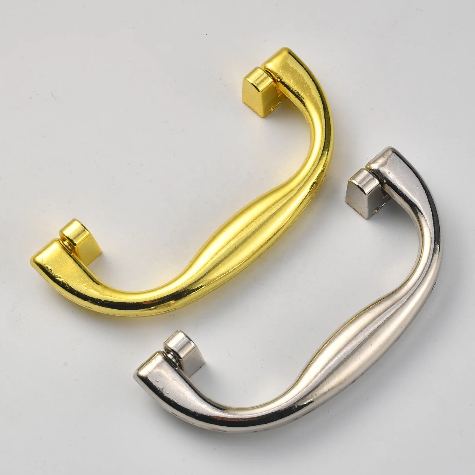 Gold Silver Luxury Solid Zinc Alloy 85mm Hole Spacing Handle Furniture Hardware for Bedroom Living Room Hotel Cabinet Doors