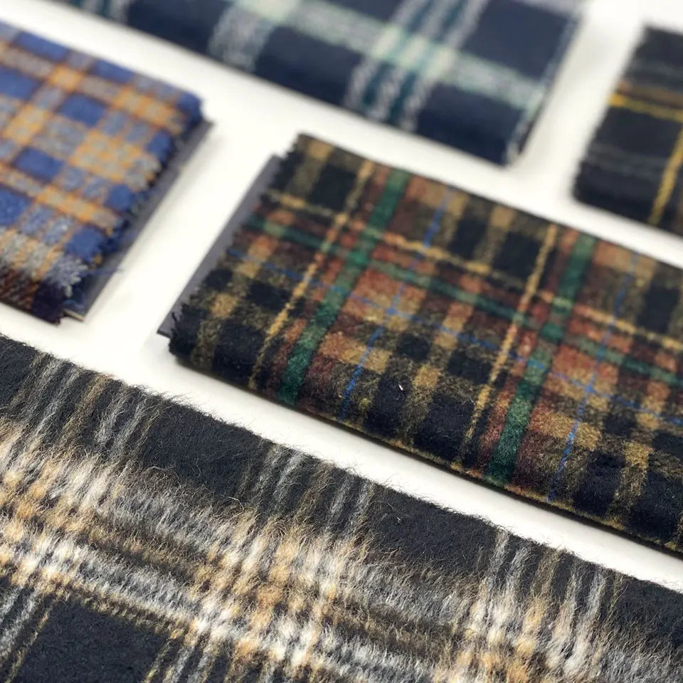 Wholesale Plaid Winter Scarf Overcoat Heavy Woven Stock Poly Tweed Fabric for Clothing