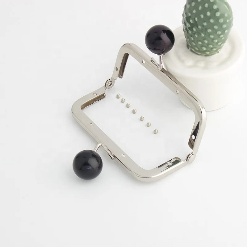Women Purse Accessories Wholesale Clutch Frame Metal Coin Purse Kiss Lock Clasp Frame Clutch Handle for Handbags Bag Handles