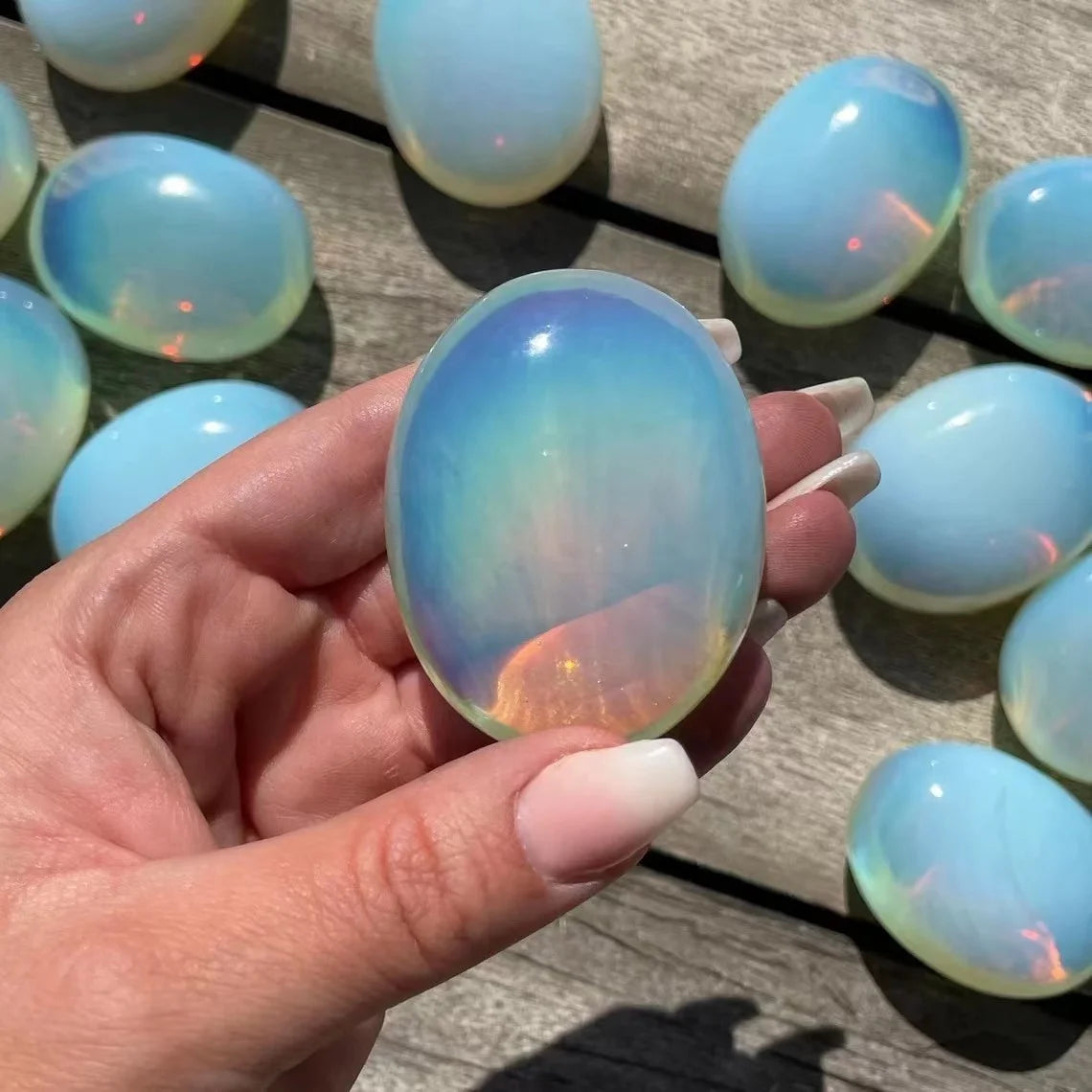 Factory Price Wholesale Crystal Healing Stone Opalite Palms Stone for Healing