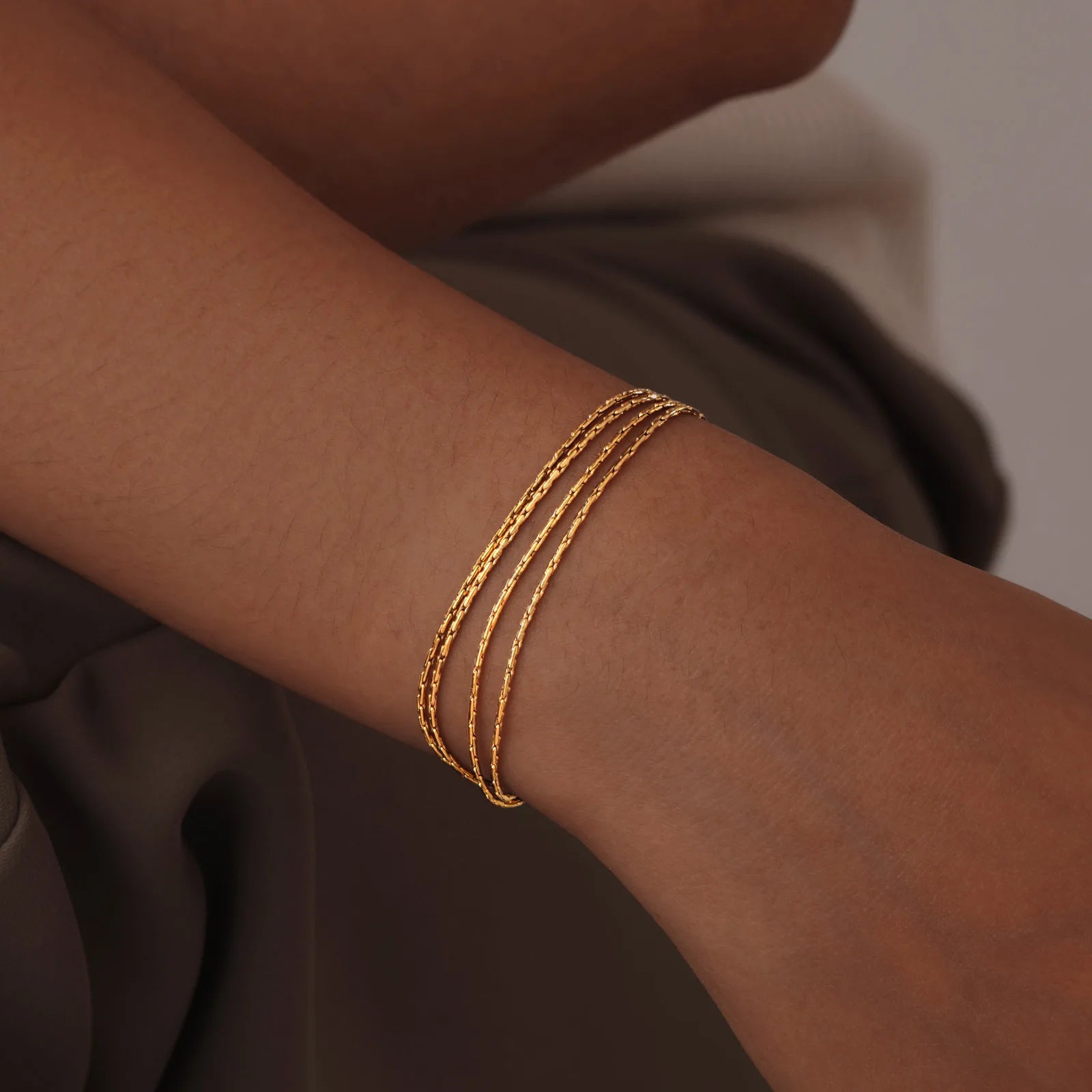 Hot Style 18K Gold Plated Multi-Layer Stackable Stainless Steel Fashion Chain Thin Bracelet for Women