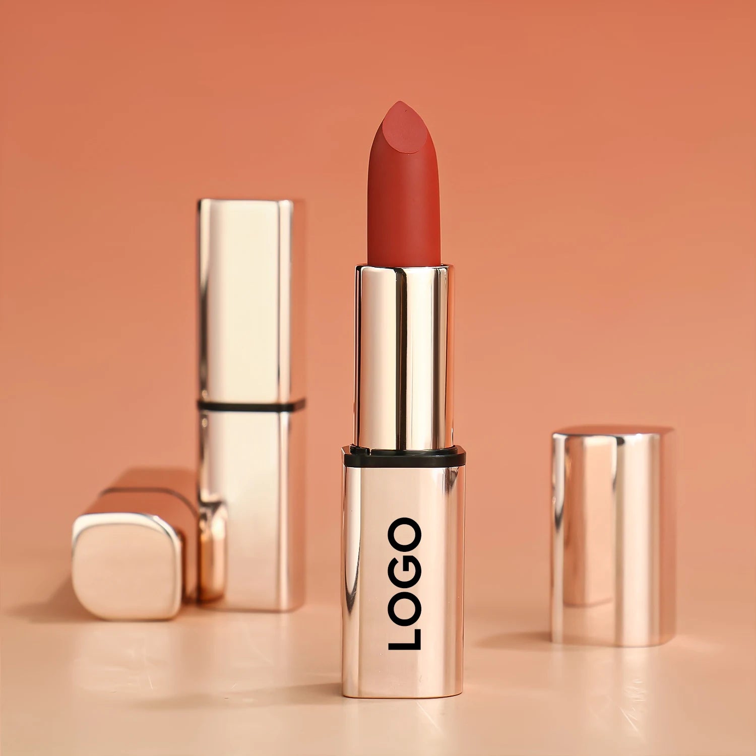 Magnetic Premium Lipstick Customized Logo Waterproof Creamy Matte Finish Hydrating Lipstick Vegan Formula