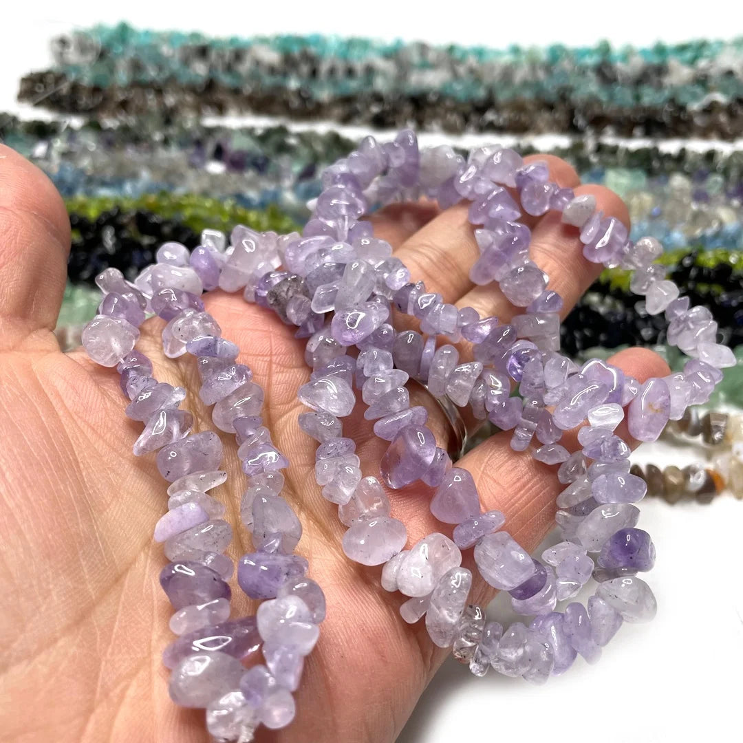 Natural Crystal Chip Beads Necklace Crystal Healing Stones Gravel Colored Loose Beads Crystal Chip Stones With Hole for Jewelry