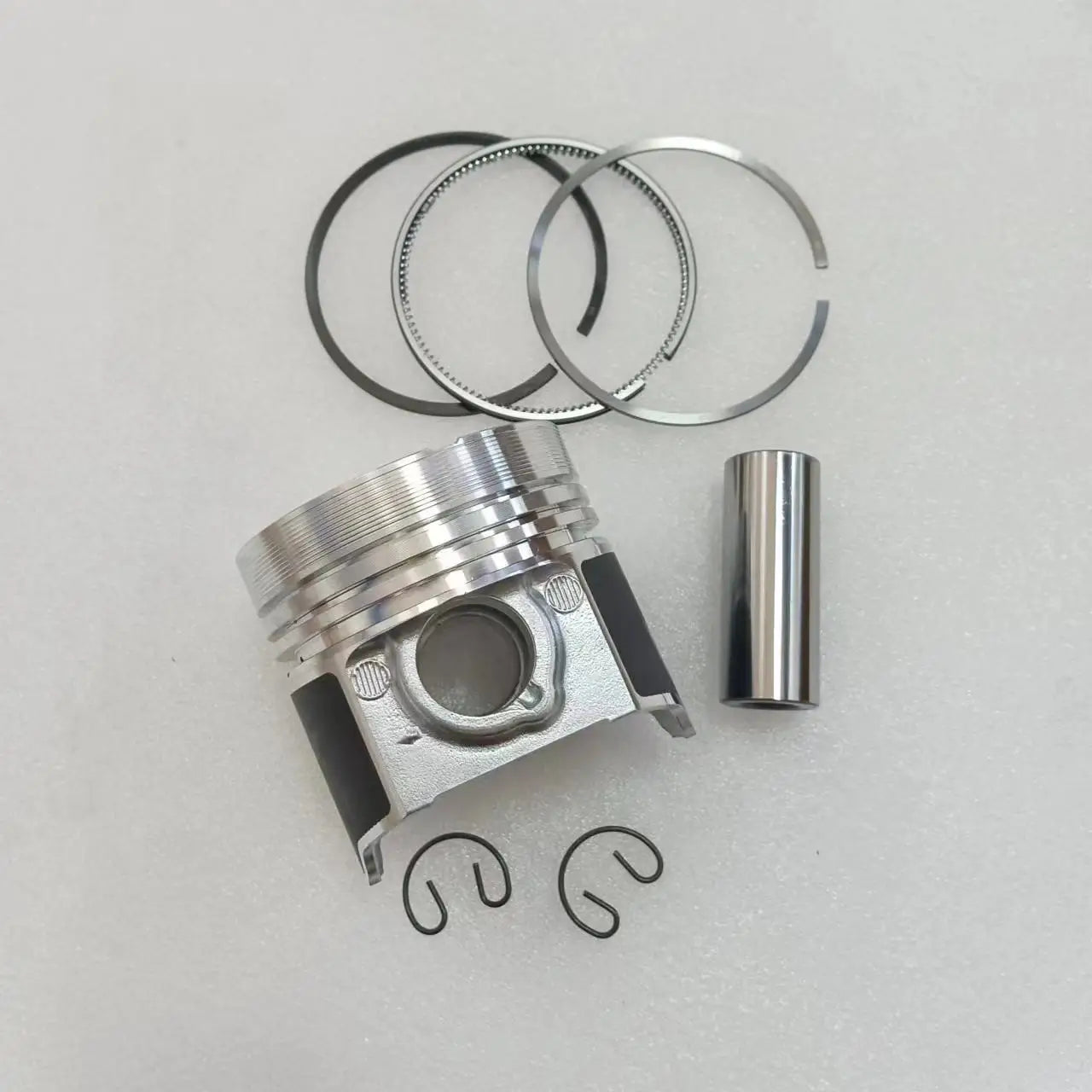 D722 D782 V1505 V1702 V1902 V2203 Piston Piston Ring Pin Retainer Engine Spare Parts Use for Excavator