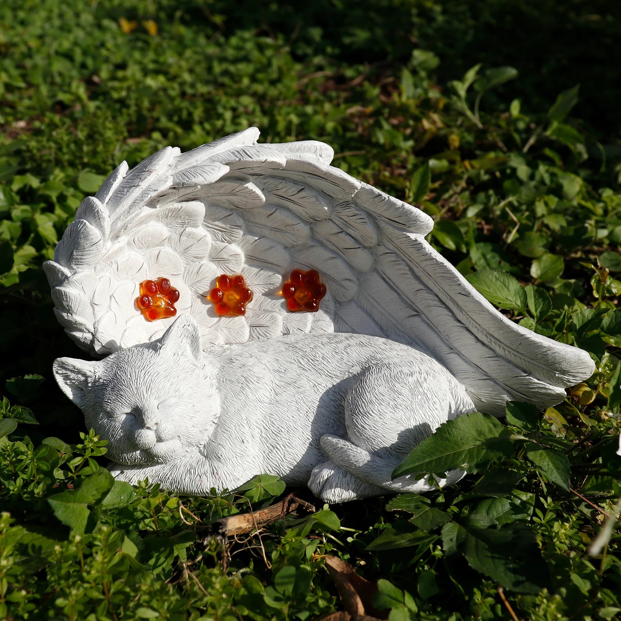 Heart Shaped Cat Memorial Garden Statue - Angel Winged Cat with Flower Design Resin Outdoor/Indoor Pet Mourning Gift