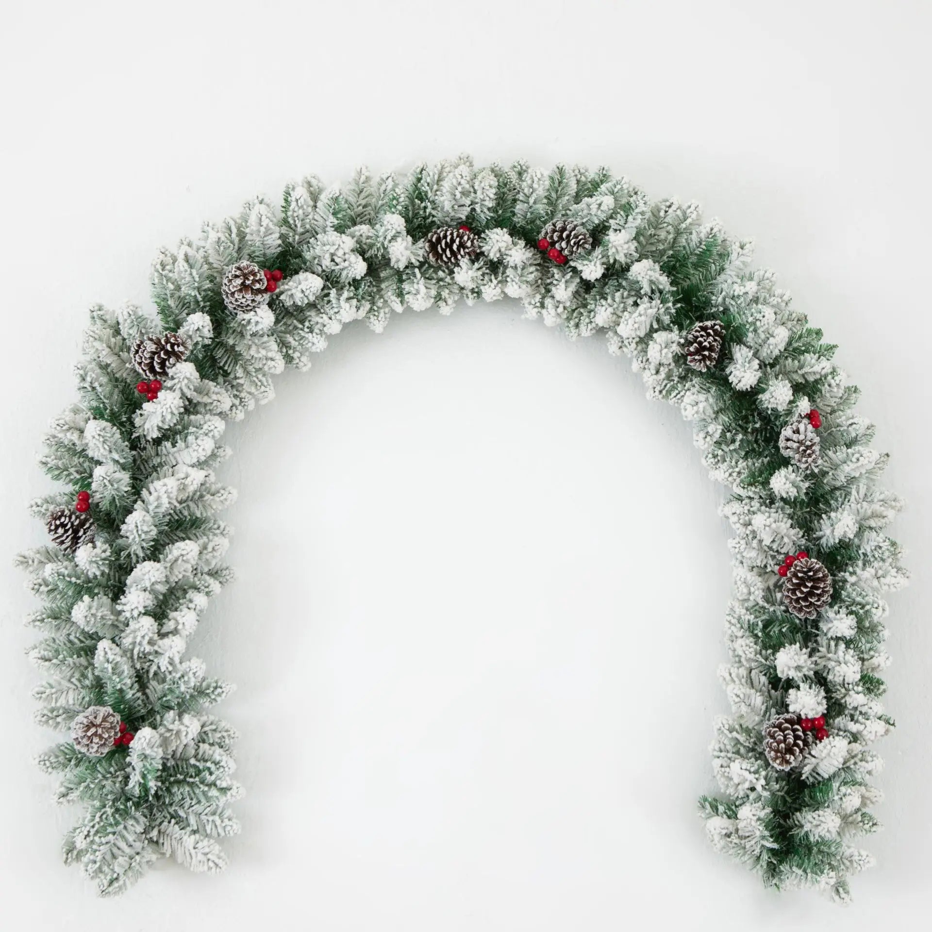 Wholesale Eco-Friendly Fashionable Popular Handicraft 270cm Circle Velvet Christmas Wreath Vine Red Berries Pinecones